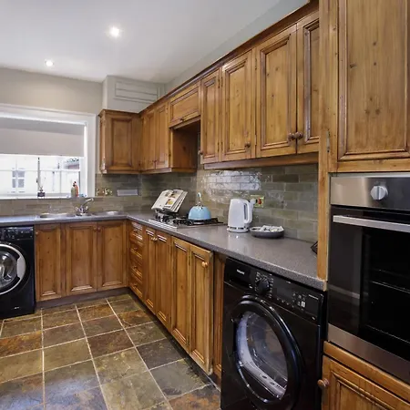 Orman Evi St Wilfrid's Court