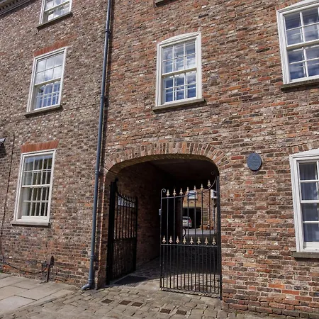 Chata St Wilfrid's Court York